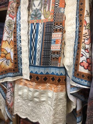 Mashaal Luxury Three-Piece - Image 2