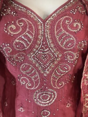 Gorgeous Shipon Slik Three-Piece - Image 2