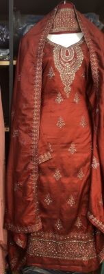 Gorgeous Three-piece - Image 3