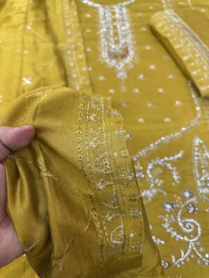 ✨ Bichitra Gorgeous Dress Alert! ✨ - Image 5